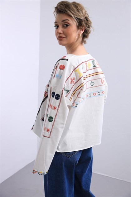 Beyaz Yakası Kesik İşlemeli Bohem Bluz - Şaman Butik Beyaz Yakası Kesik İşlemeli Bohem Bluz