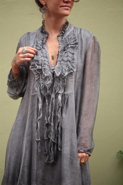 Antrasit V Yaka Yakası Püsküllü Düğme Detay Elbise - Şaman Butik Antrasit V Yaka Yakası Püsküllü Düğme Detay Elbise