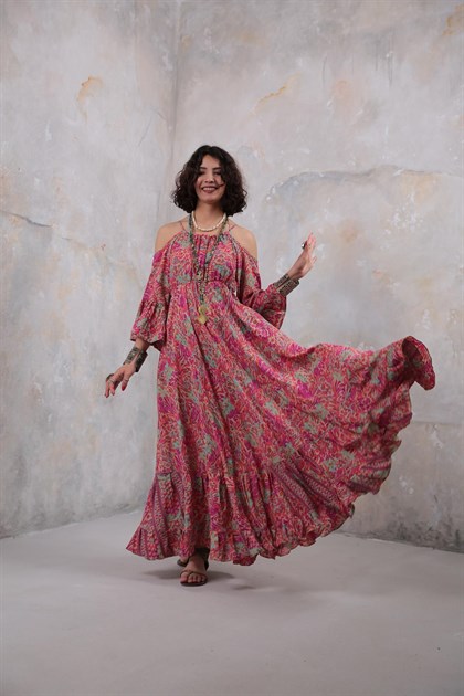Bej Omuzları Açık Desenli İspanyol Kol Elbise - Şaman Butik Bej Omuzları Açık Desenli İspanyol Kol Elbise