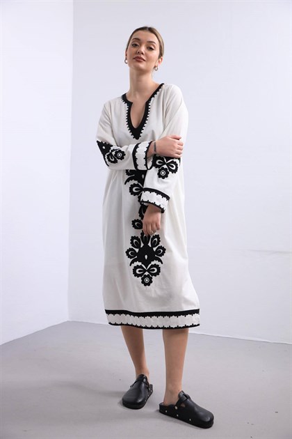Beyaz Etnik Desenli Bohem Elbise - Şaman Butik - Bohem Giyim ve Aksesuar | Kadın & Erkek Beyaz Etnik Desenli Bohem Elbise
