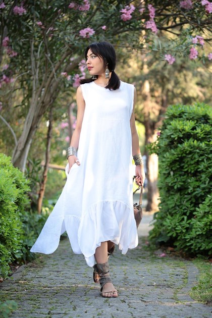 Beyaz Kolsuz Eteği Tül Detaylı Elbise - Şaman Butik Beyaz Kolsuz Eteği Tül Detaylı Elbise