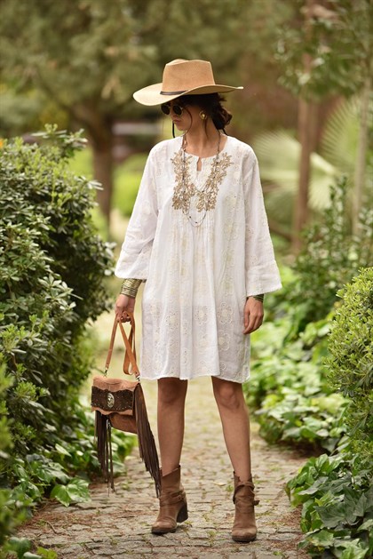Beyaz Nakış İşlemeli Salaş Elbise - Şaman Butik Beyaz Nakış İşlemeli Salaş Elbise