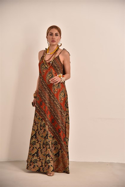 Renkli Şal Desenli Askılı İpek Elbise - Şaman Butik Renkli Şal Desenli Askılı İpek Elbise