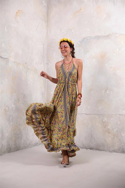 Safran Rengi Desenli Sırt Dekolteli İpek Elbise - Şaman Butik Safran Rengi Desenli Sırt Dekolteli İpek Elbise