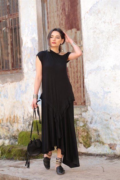 Siyah Kolu Asimetrik Eteği Parça Detay Elbise - Şaman Butik Siyah Kolu Asimetrik Eteği Parça Detay Elbise