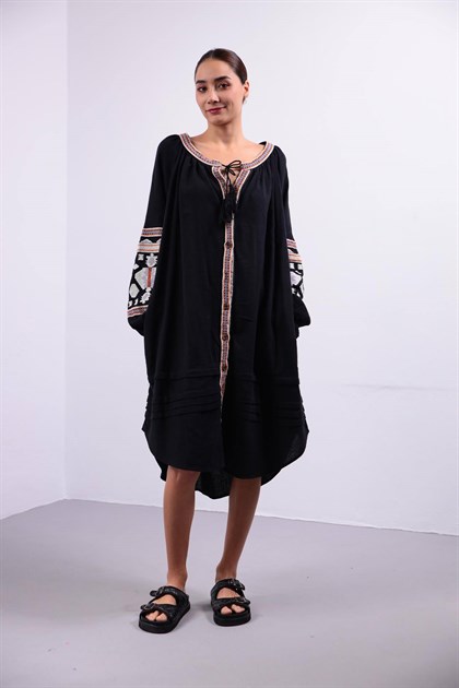 Siyah Önü Full Düğmeli İşlemeli Elbise - Şaman Butik Siyah Önü Full Düğmeli İşlemeli Elbise