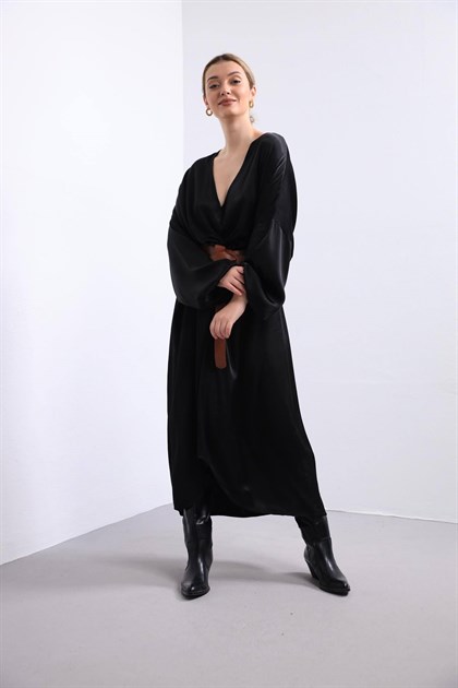 Siyah V Yaka Önü Büzgülü Elbise - Şaman Butik Siyah V Yaka Önü Büzgülü Elbise