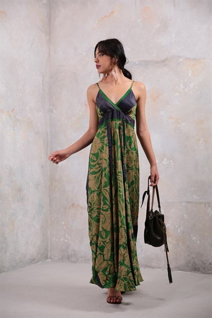 Yeşil Robası Büzgülü Askılı İpek Elbise - Şaman Butik Yeşil Robası Büzgülü Askılı İpek Elbise