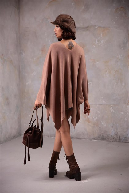 Camel V-Neck Poncho Knitwear - Saman Butik | Shop Online Camel V-Neck Poncho Knitwear